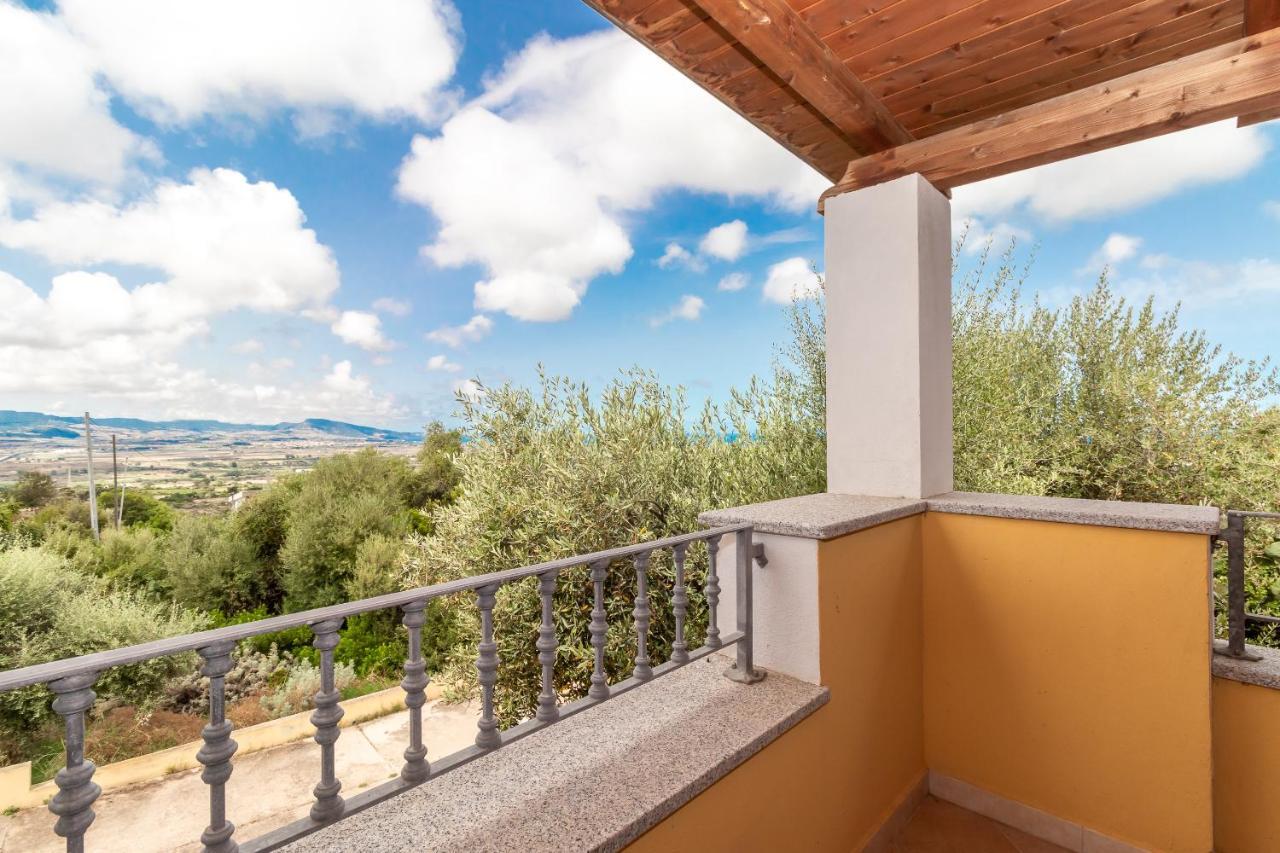 Casa Angus Villa Badesi Exterior foto